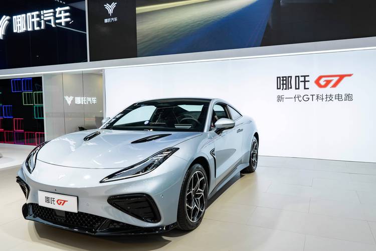 佛山三水区阳维志企业管理咨询哪吒汽车在智能汽车领域的表现，领途汽车在新能源汽车市场中的影响力